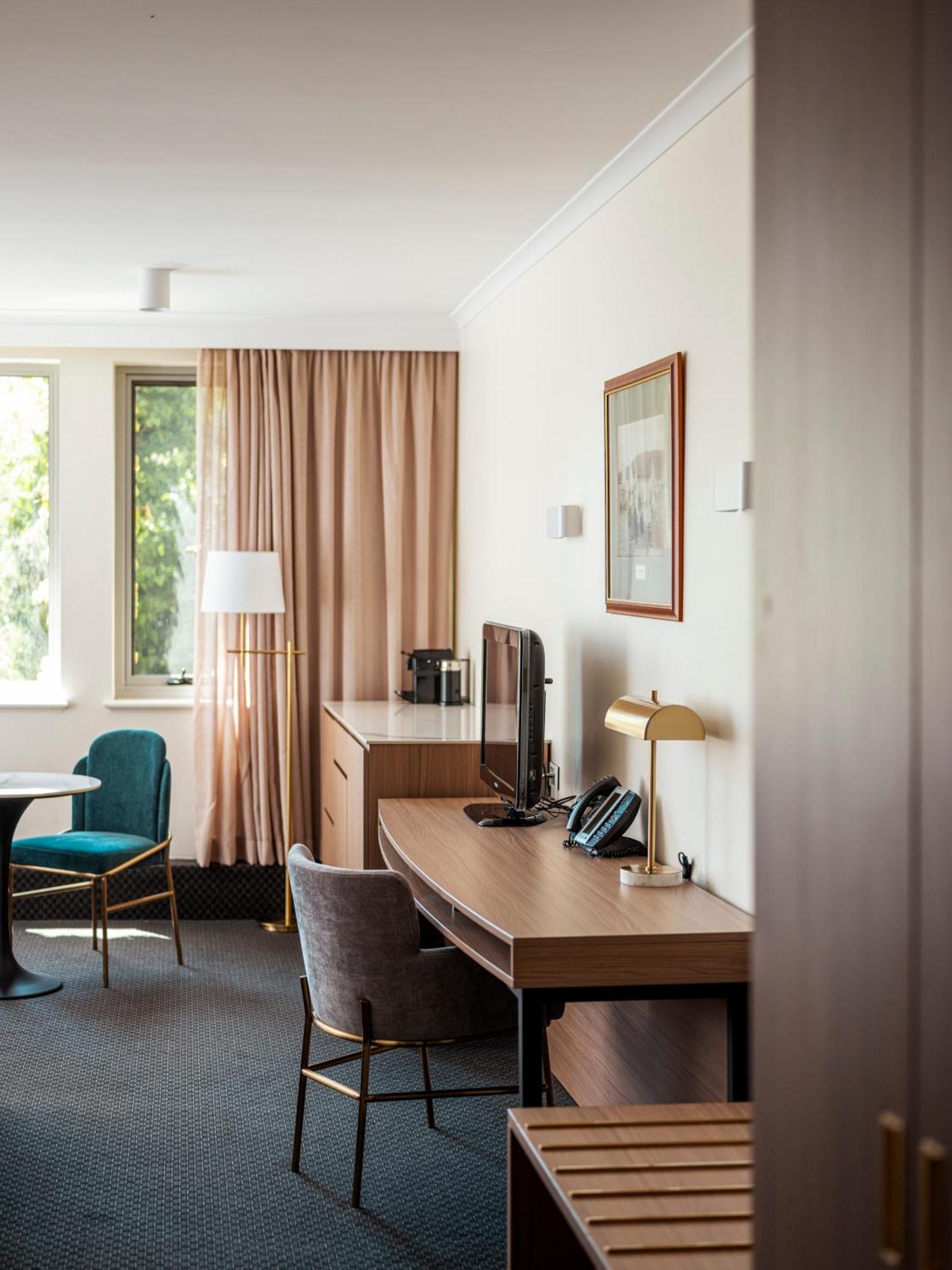 Lenna Of Hobart Hotel Exterior photo